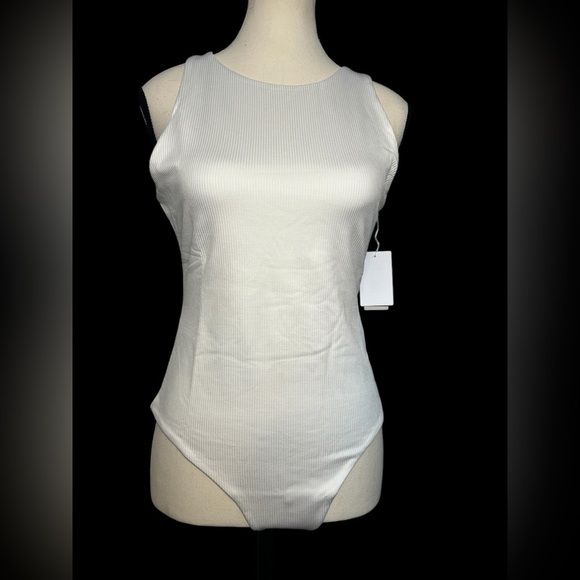 BP Nordstrom’s women’s size medium ivory tofu one piece ribbed bodysuit New - Picture 1 of 8